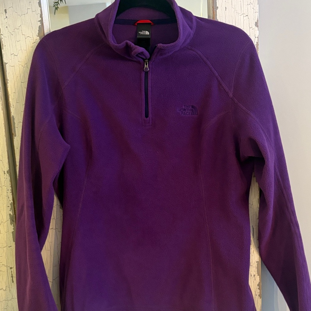 The North Face Women's Deep Purple  1/4 Zip fleece